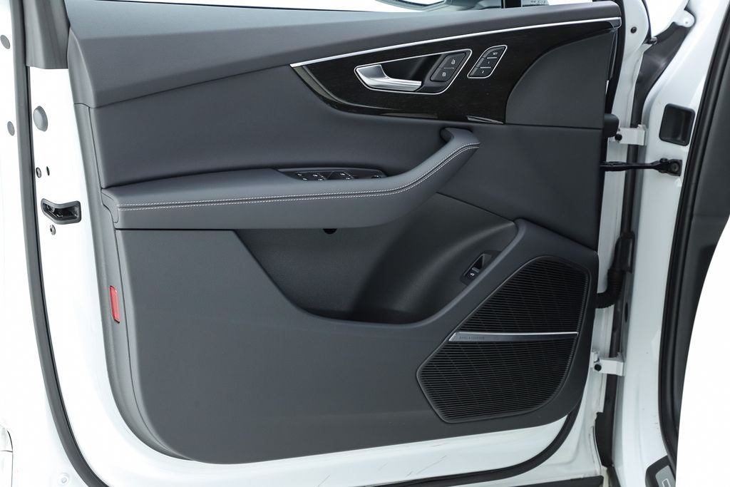 2025 Audi Q7 55 Prestige quattro