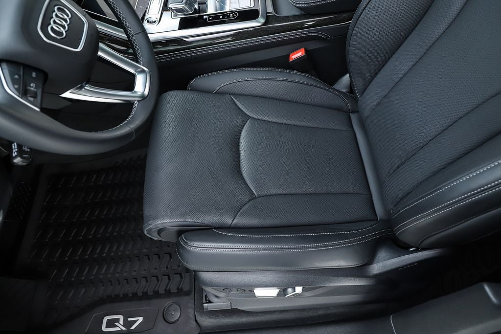 2025 Audi Q7 55 Prestige quattro