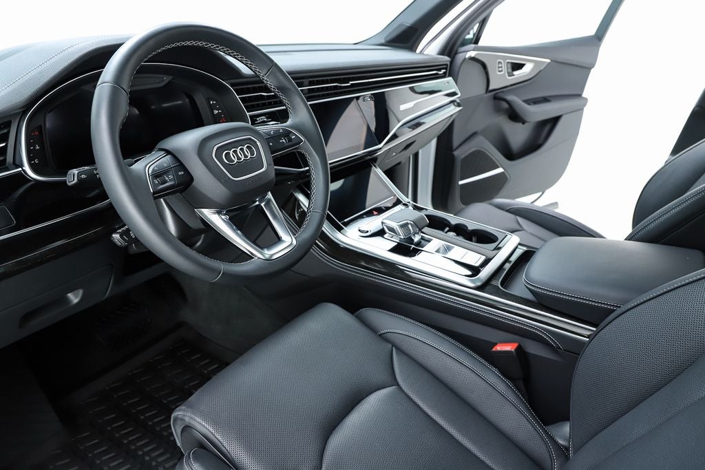 2025 Audi Q7 55 Prestige quattro