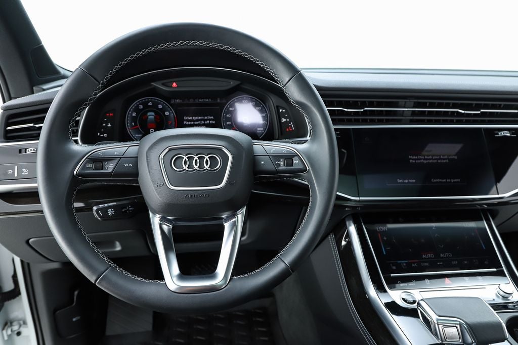 2025 Audi Q7 55 Prestige quattro