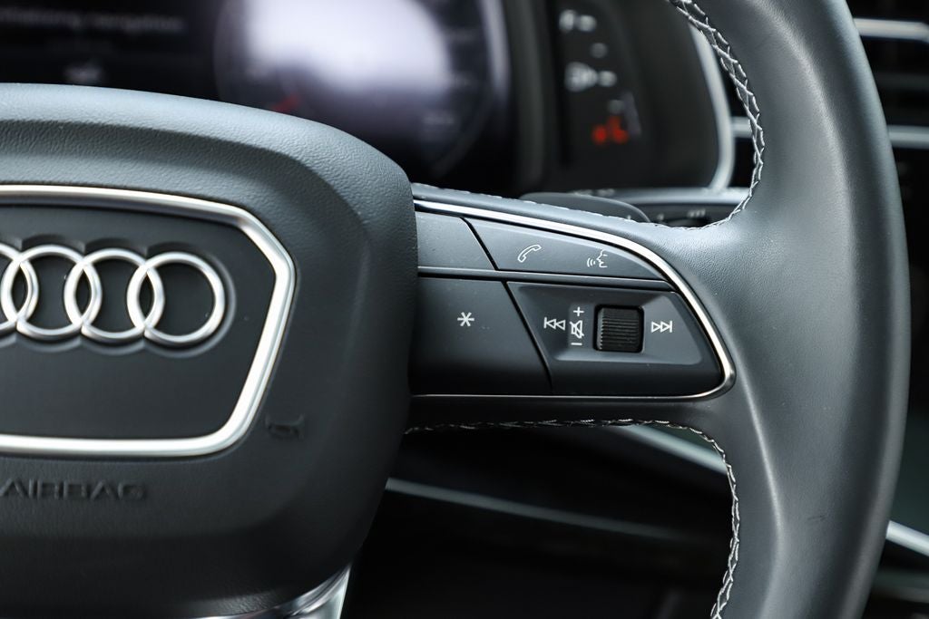 2025 Audi Q7 55 Prestige quattro