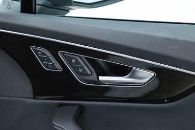 2025 Audi Q7 55 Prestige quattro