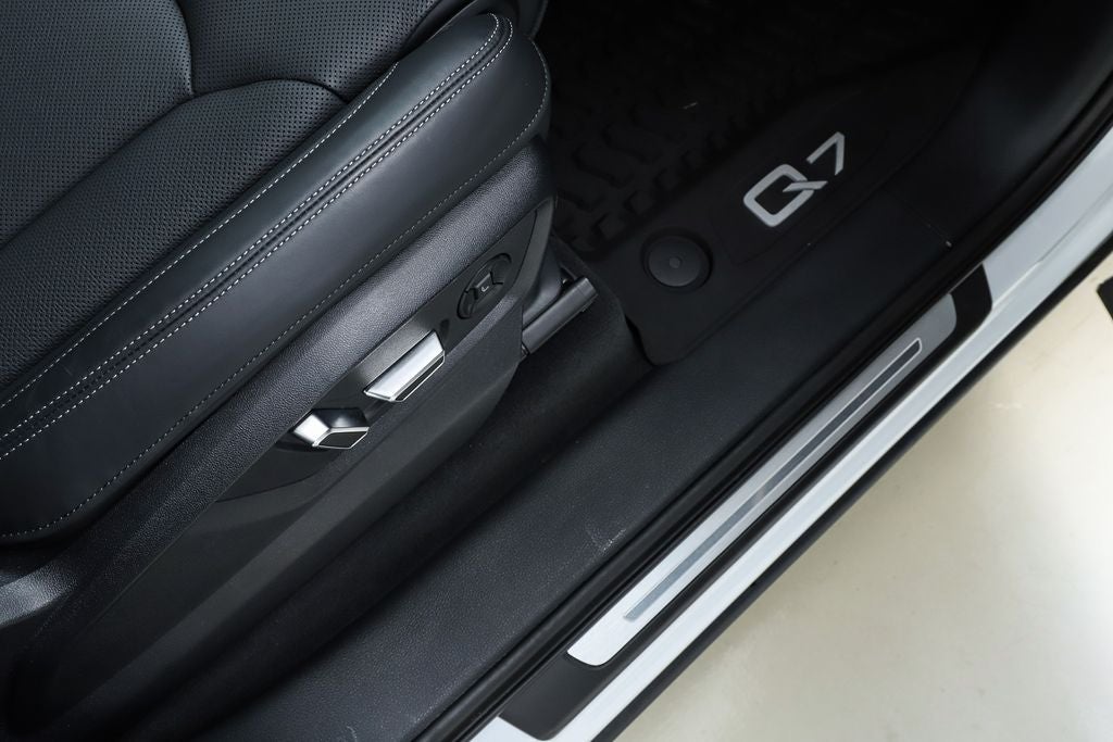 2025 Audi Q7 55 Prestige quattro