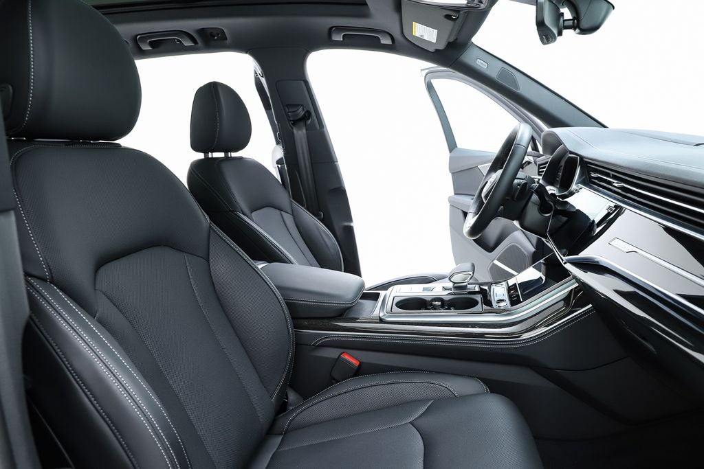 2025 Audi Q7 55 Prestige quattro