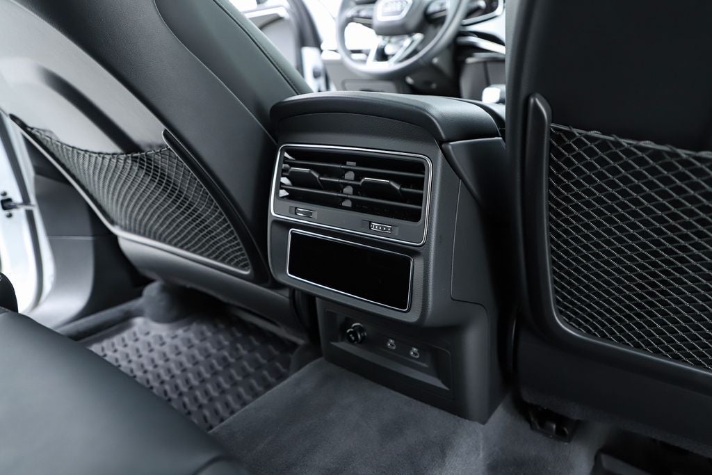 2025 Audi Q7 55 Prestige quattro