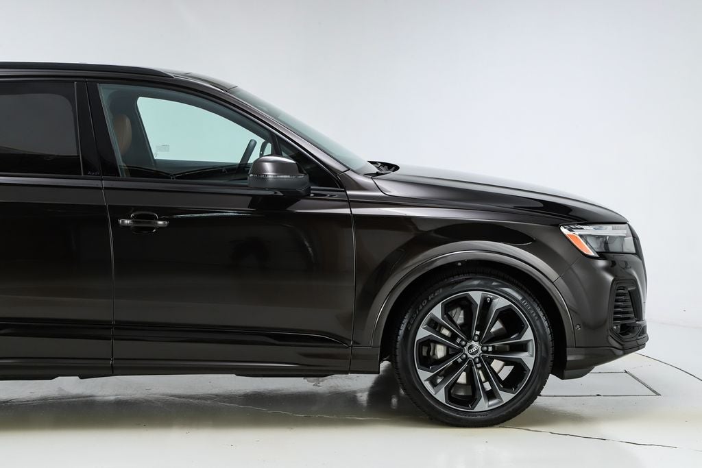 2025 Audi Q7 55 Prestige quattro