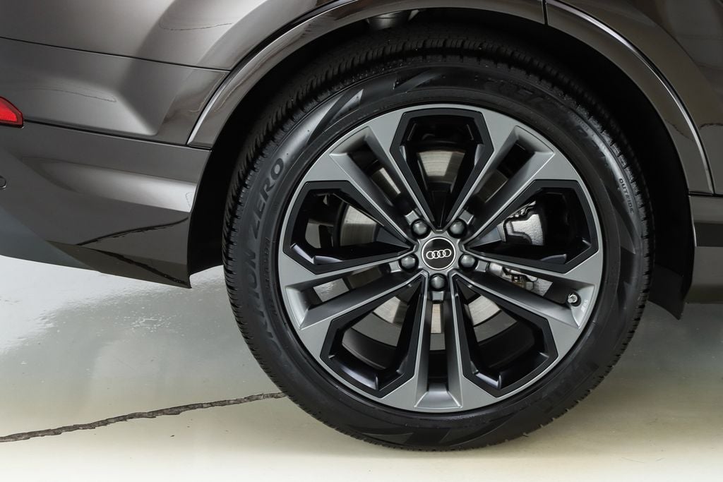 2025 Audi Q7 55 Prestige quattro