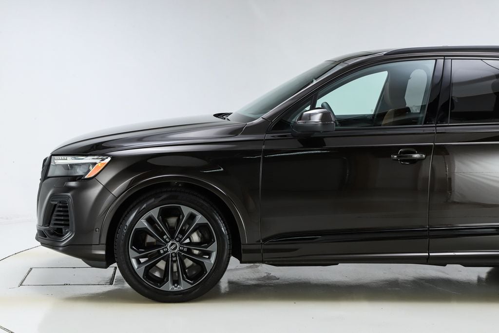 2025 Audi Q7 55 Prestige quattro