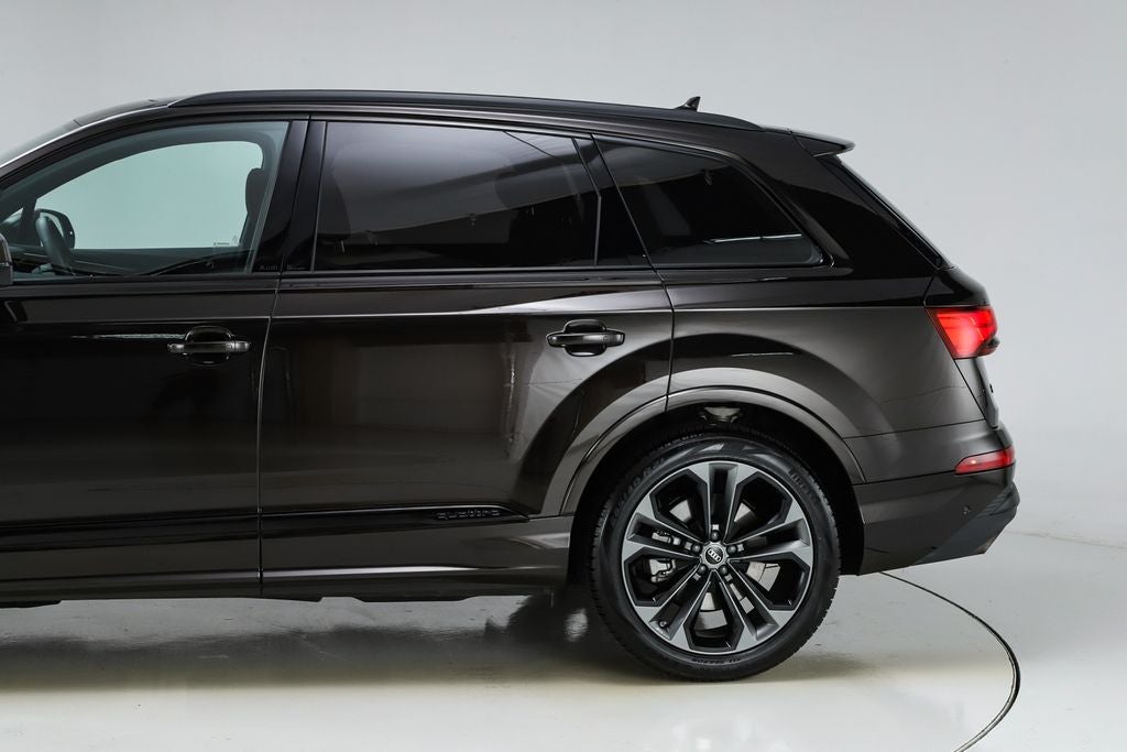 2025 Audi Q7 55 Prestige quattro
