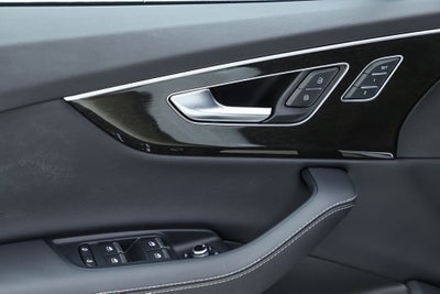 2025 Audi Q7 55 Prestige quattro