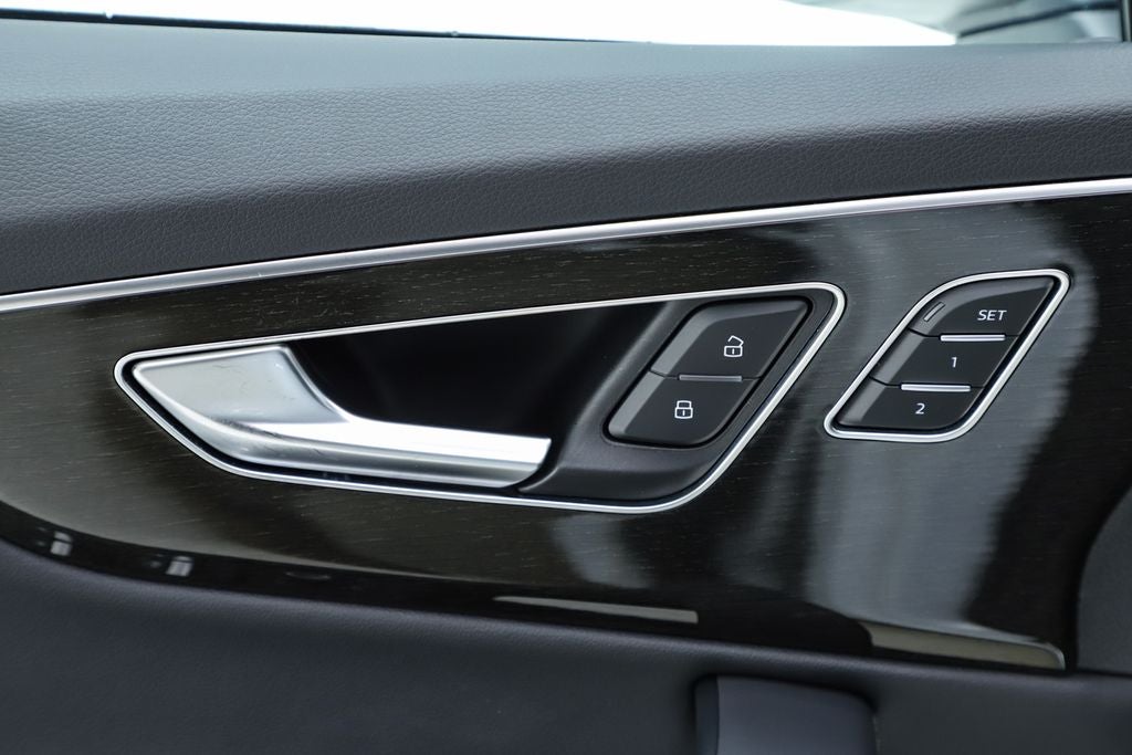 2025 Audi Q7 55 Prestige quattro