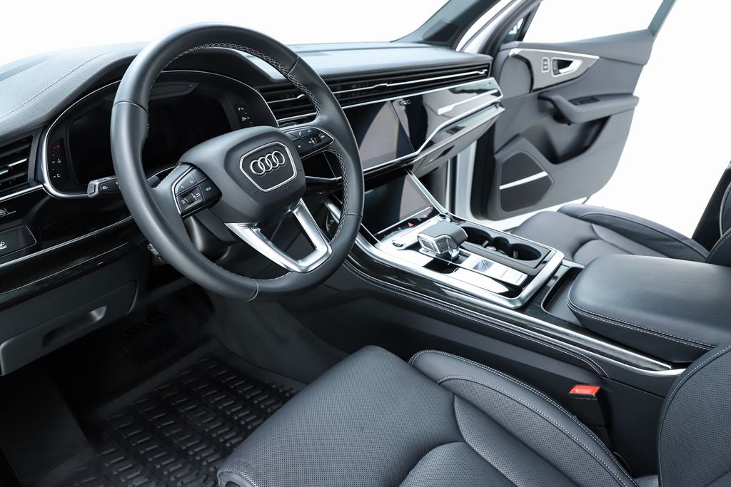 2025 Audi Q7 55 Prestige quattro