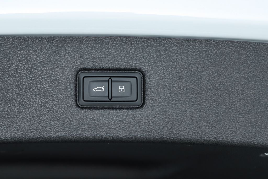 2025 Audi Q7 55 Prestige quattro