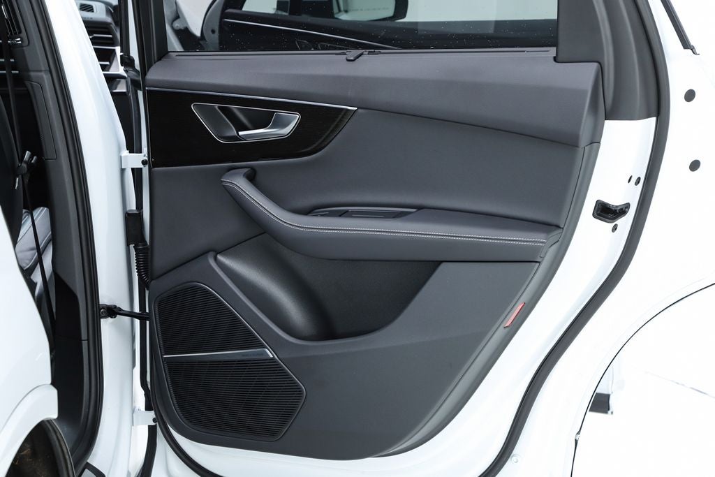 2025 Audi Q7 55 Prestige quattro