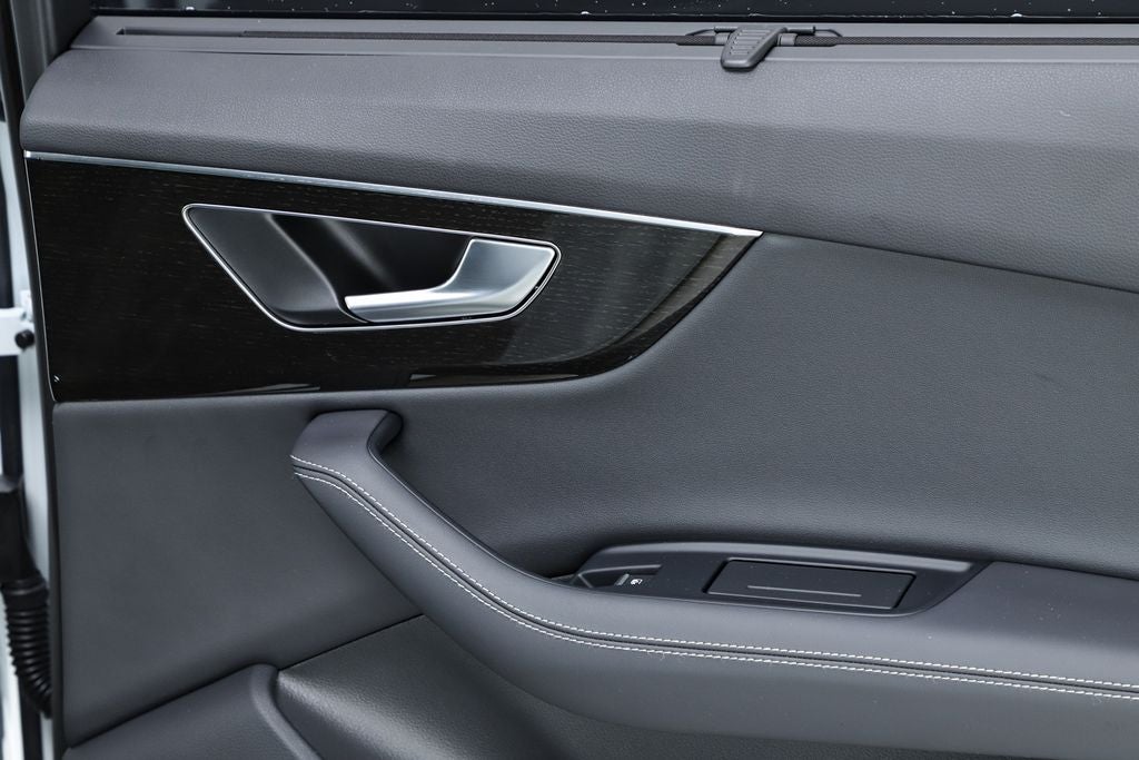 2025 Audi Q7 55 Prestige quattro