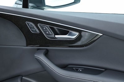 2025 Audi Q7 55 Prestige quattro