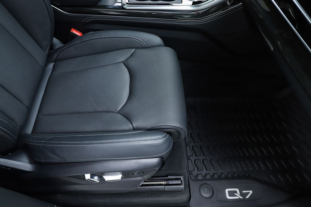 2025 Audi Q7 55 Prestige quattro