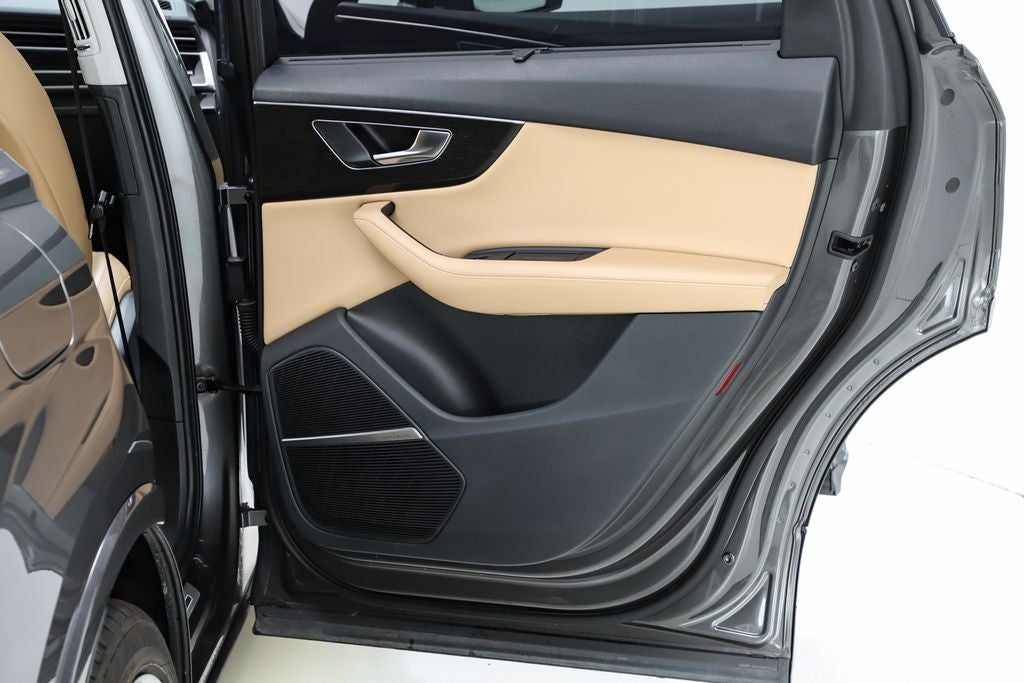 2021 Audi Q7 55 Prestige quattro