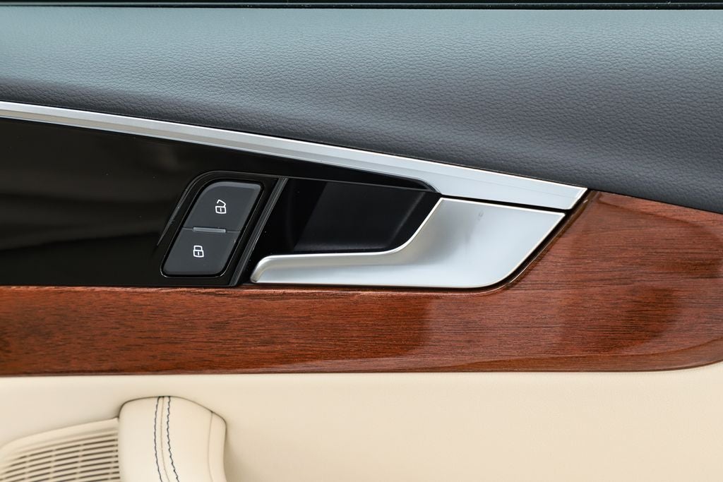 2023 Audi A4 40 Premium Plus quattro