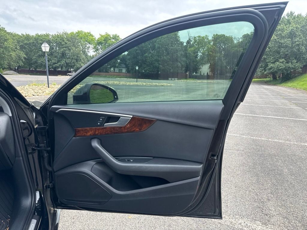 2019 Audi A4 2.0T Premium quattro