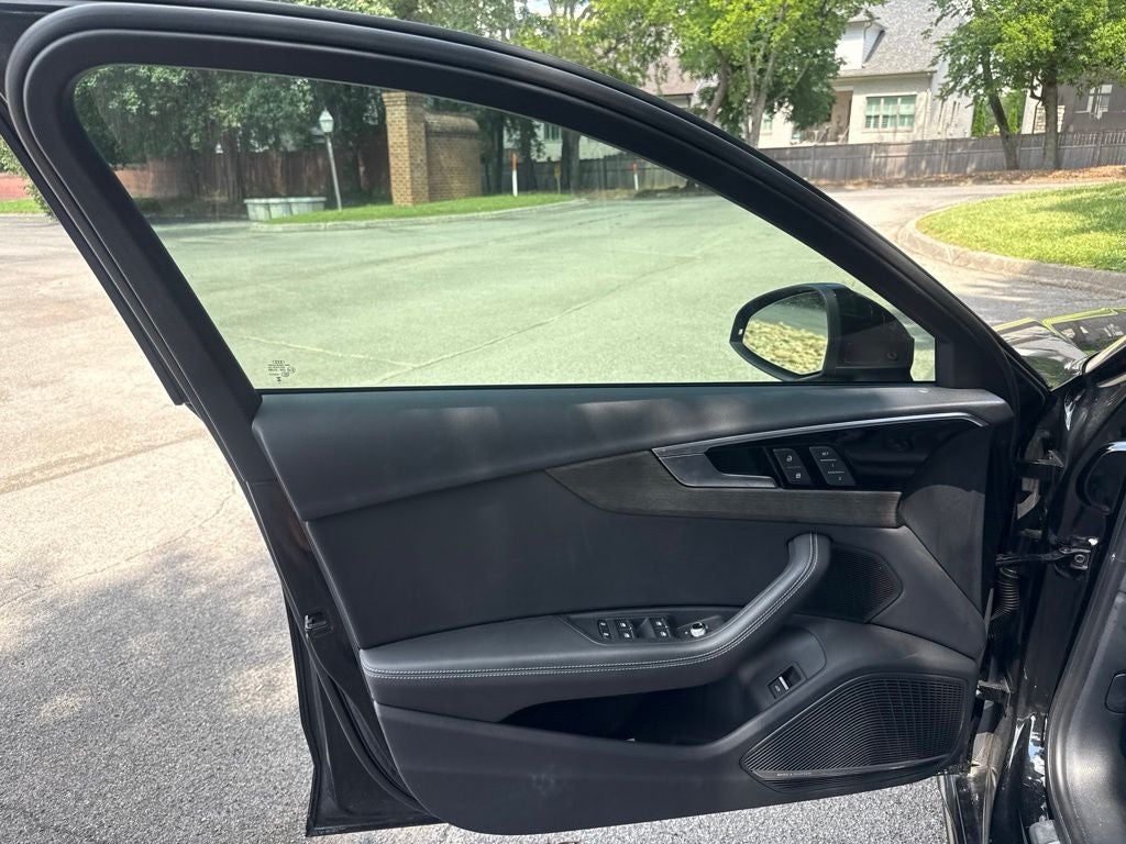2023 Audi A4 45 S line Premium Plus quattro