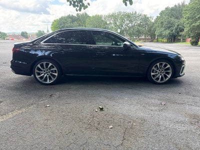 2023 Audi A4 45 S line Premium Plus quattro