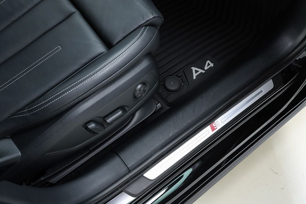 2023 Audi A4 45 S line Premium Plus quattro