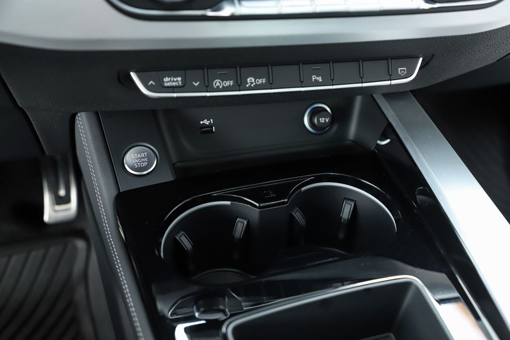 2023 Audi A4 45 S line Premium Plus quattro