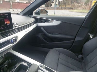 2023 Audi A4 45 S line Premium Plus quattro