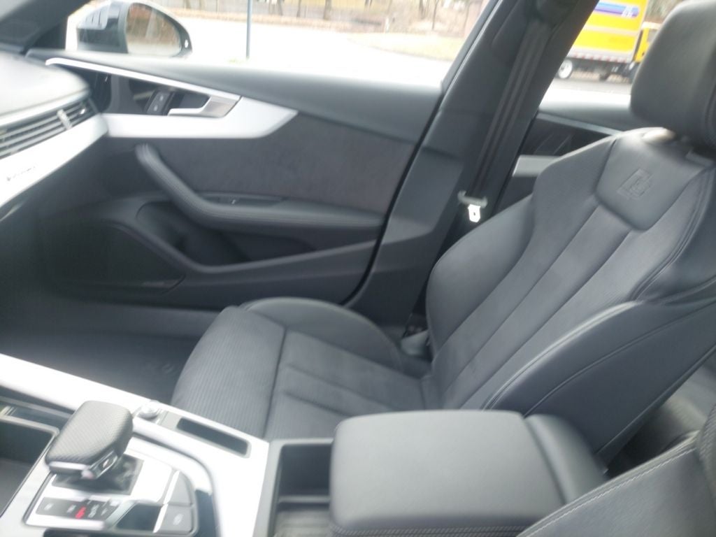 2023 Audi A4 45 S line Premium Plus quattro