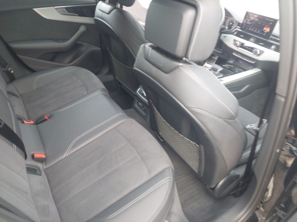 2023 Audi A4 45 S line Premium Plus quattro