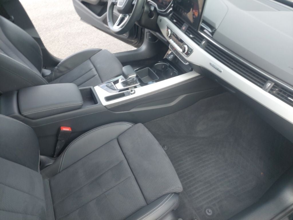 2023 Audi A4 45 S line Premium Plus quattro