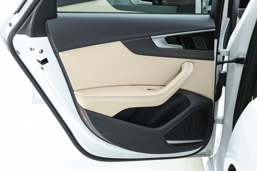 2023 Audi A4 45 S line Premium Plus quattro