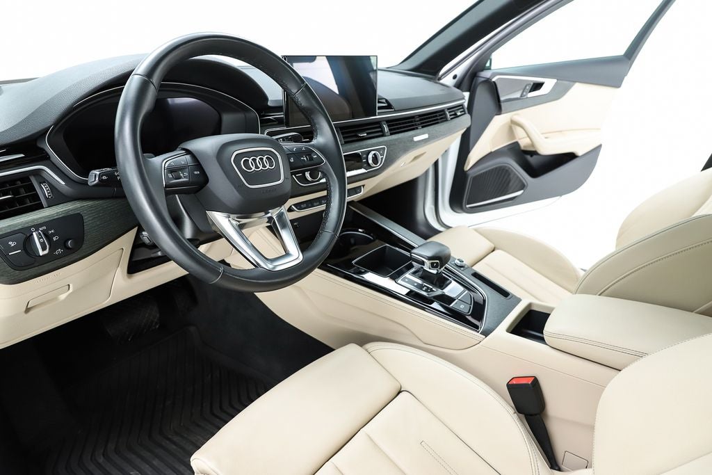 2023 Audi A4 45 S line Premium Plus quattro