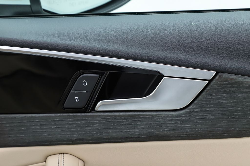 2023 Audi A4 45 S line Premium Plus quattro