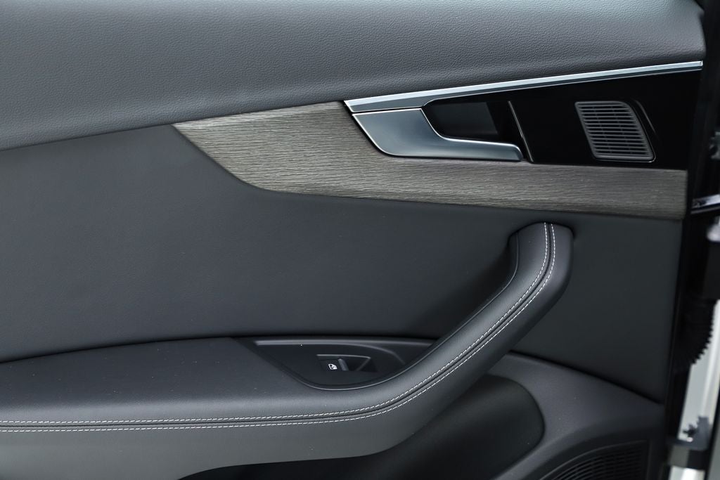 2023 Audi A4 45 S line Premium Plus quattro