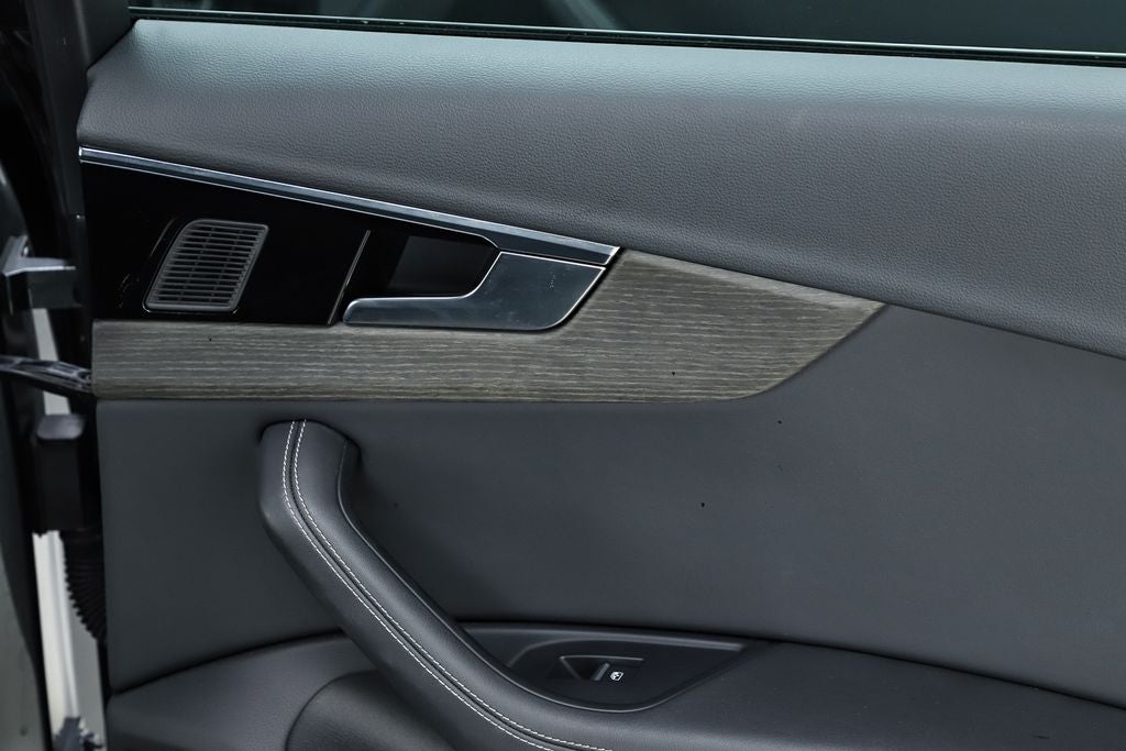 2023 Audi A4 45 S line Premium Plus quattro