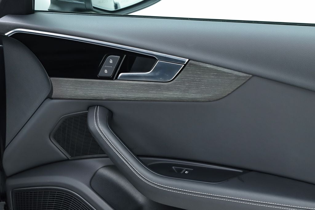 2023 Audi A4 45 S line Premium Plus quattro