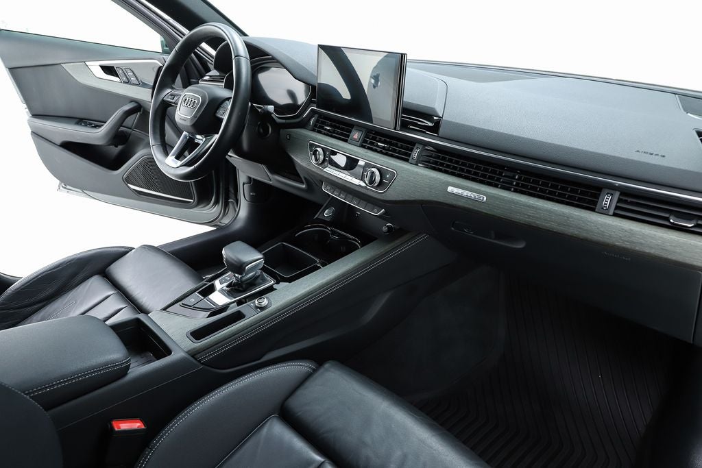 2023 Audi A4 45 S line Premium Plus quattro