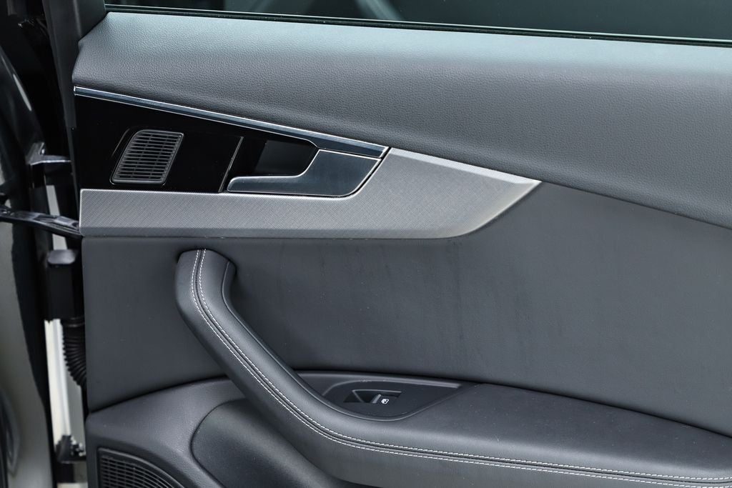 2023 Audi A4 45 S line Premium Plus quattro