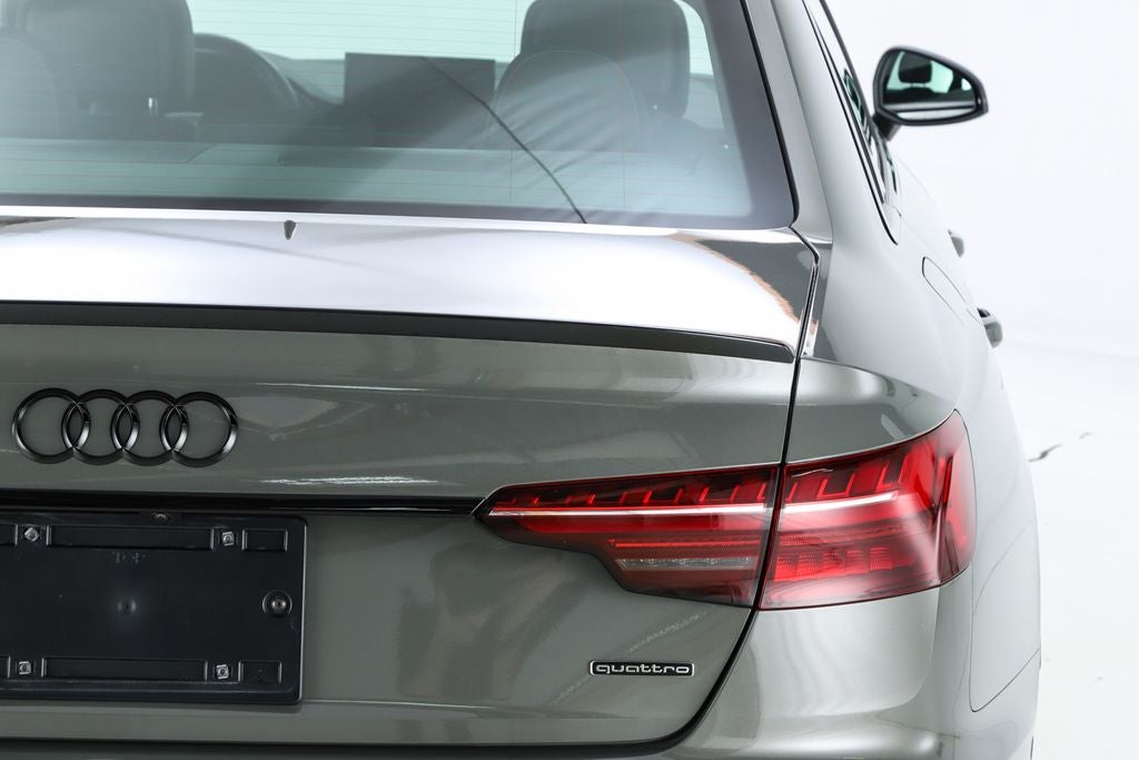 2023 Audi A4 45 S line Prestige quattro