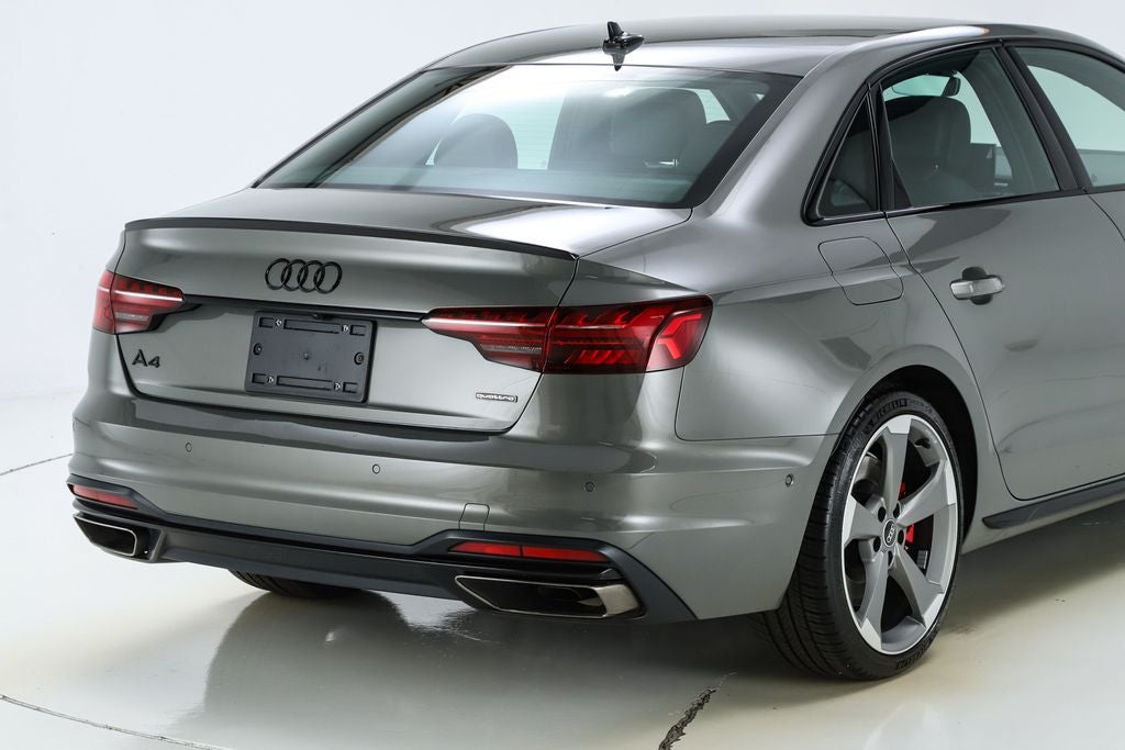 2023 Audi A4 45 S line Prestige quattro
