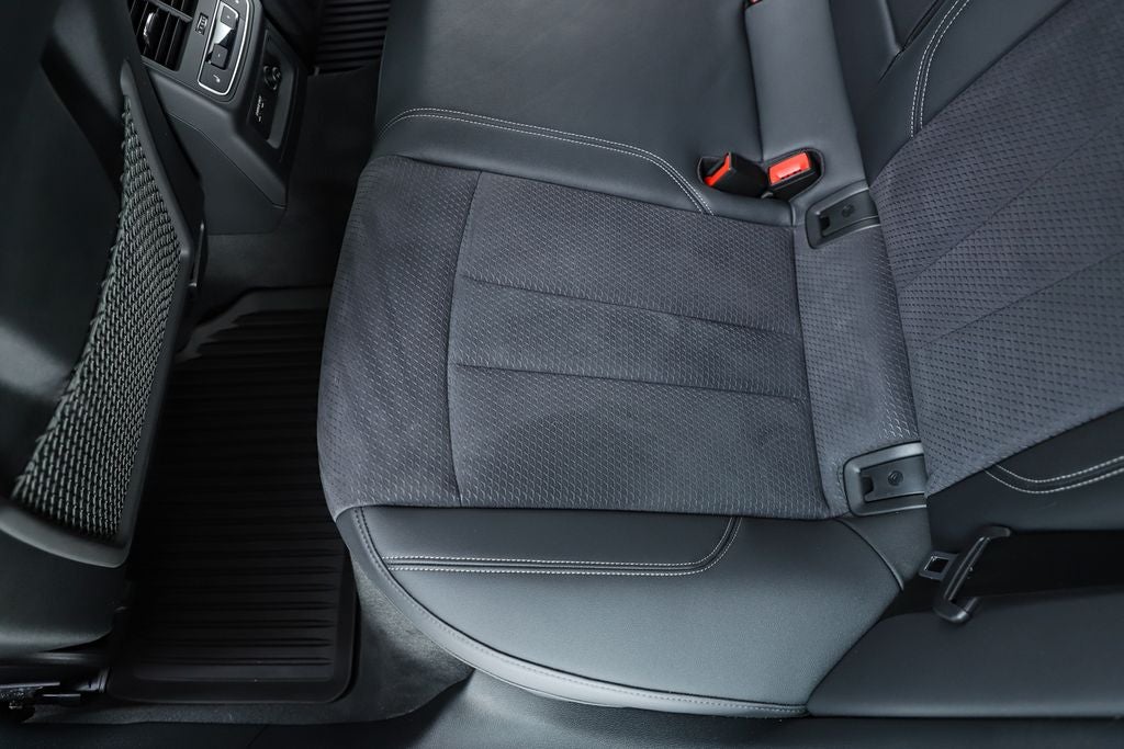 2023 Audi A4 45 S line Prestige quattro