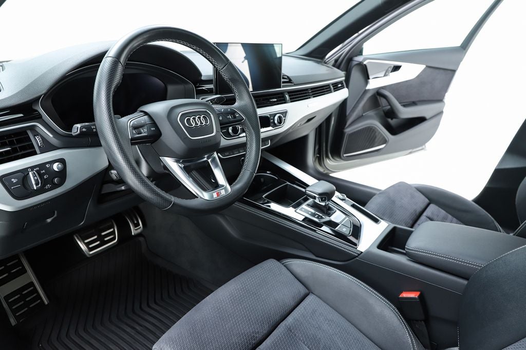 2023 Audi A4 45 S line Prestige quattro