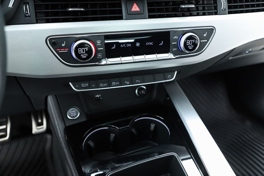 2023 Audi A4 45 S line Prestige quattro