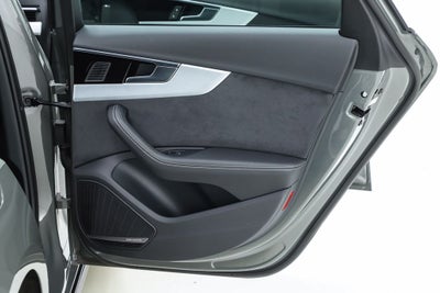 2023 Audi A4 45 S line Prestige quattro