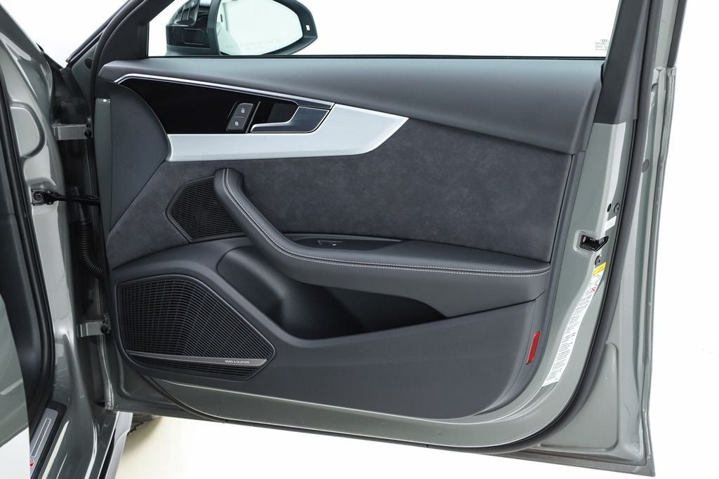 2023 Audi A4 45 S line Prestige quattro