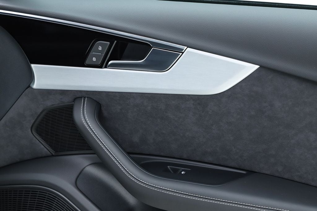 2023 Audi A4 45 S line Prestige quattro