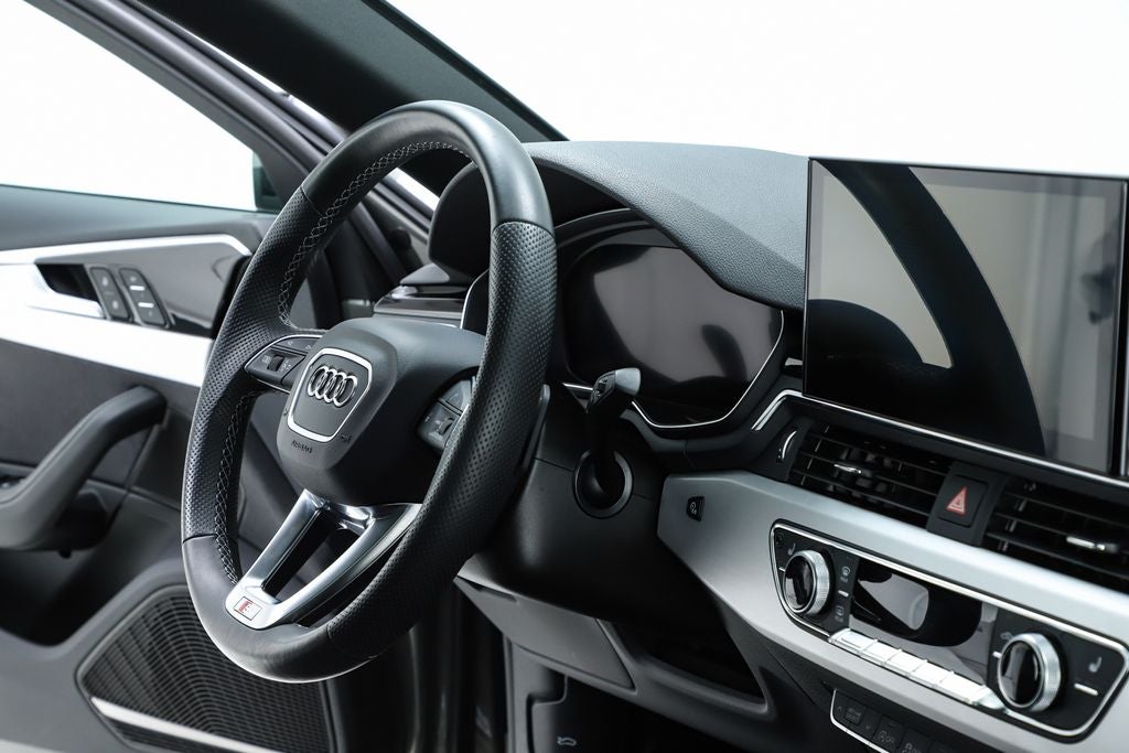 2023 Audi A4 45 S line Prestige quattro