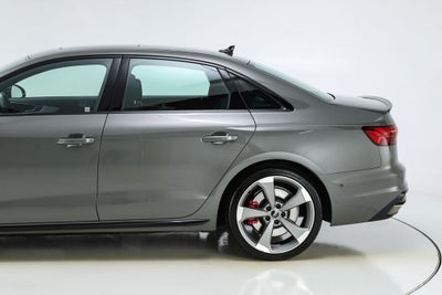 2023 Audi A4 45 S line Prestige quattro